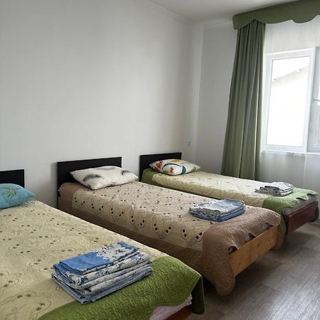 Guest House Arbat Tsjolpon-Ata Eksteriør bilde