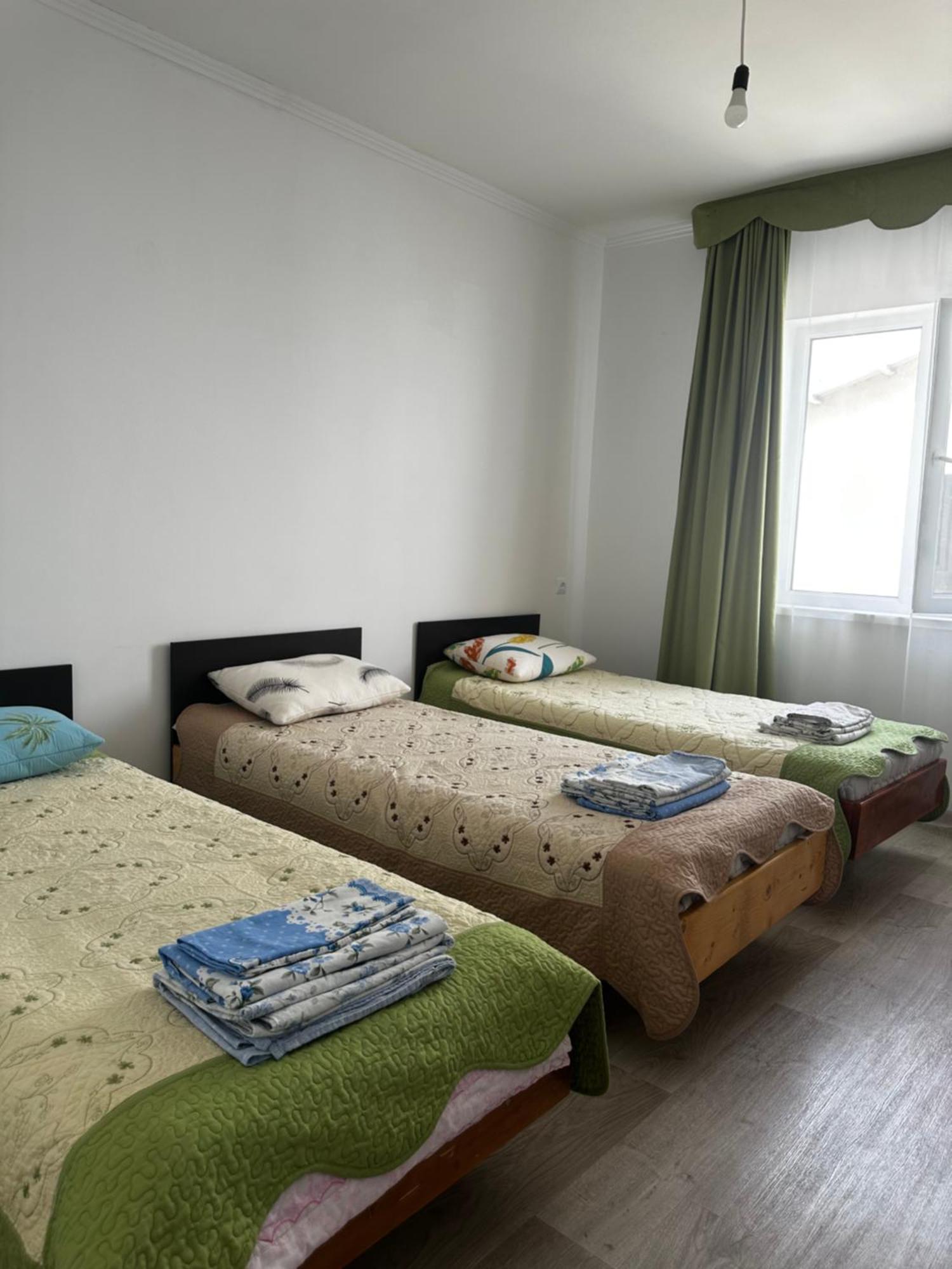 Guest House Arbat Tsjolpon-Ata Eksteriør bilde