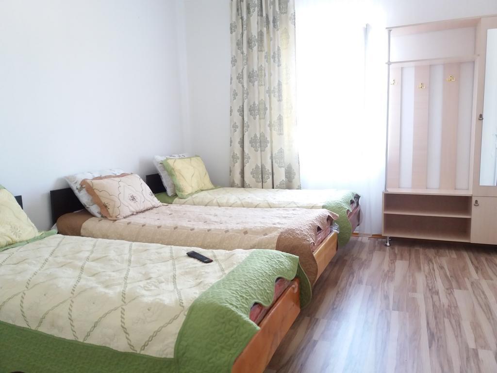 Guest House Arbat Tsjolpon-Ata Eksteriør bilde