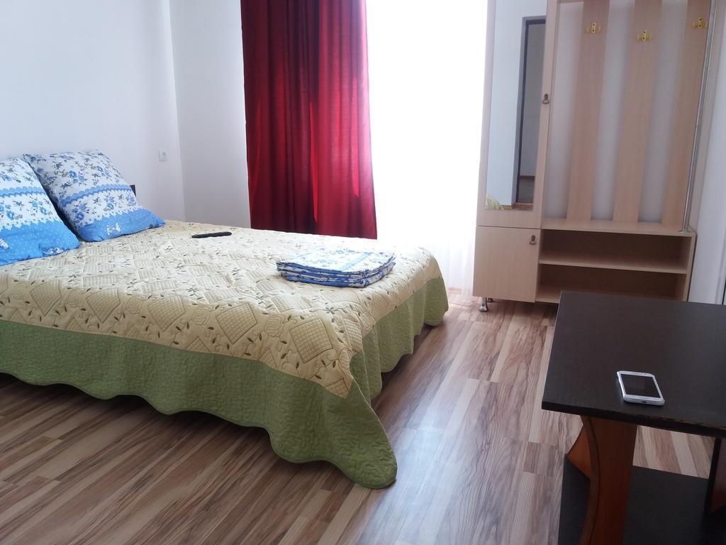 Guest House Arbat Tsjolpon-Ata Eksteriør bilde