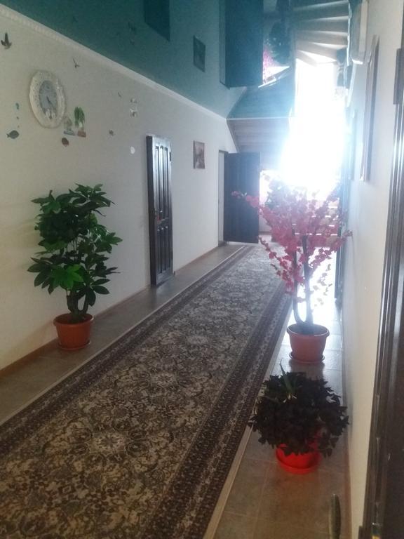 Guest House Arbat Tsjolpon-Ata Eksteriør bilde