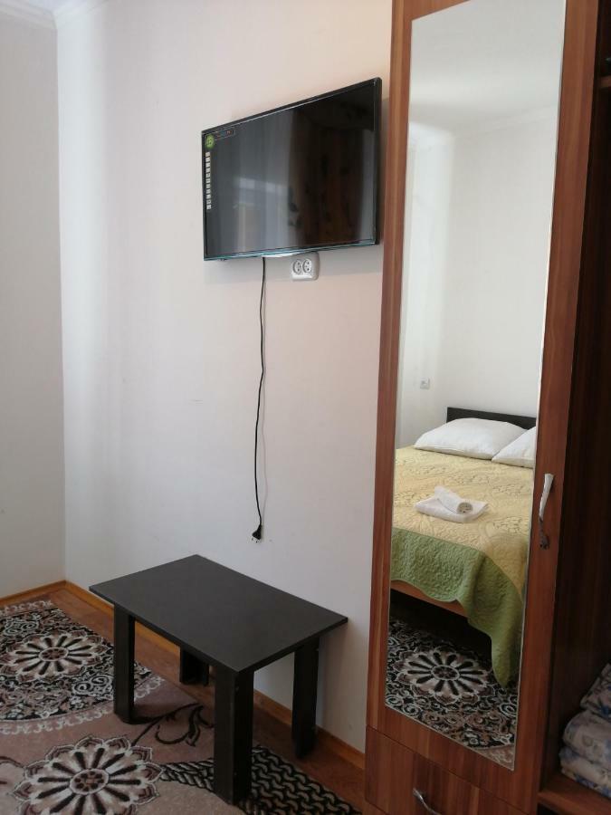 Guest House Arbat Tsjolpon-Ata Eksteriør bilde